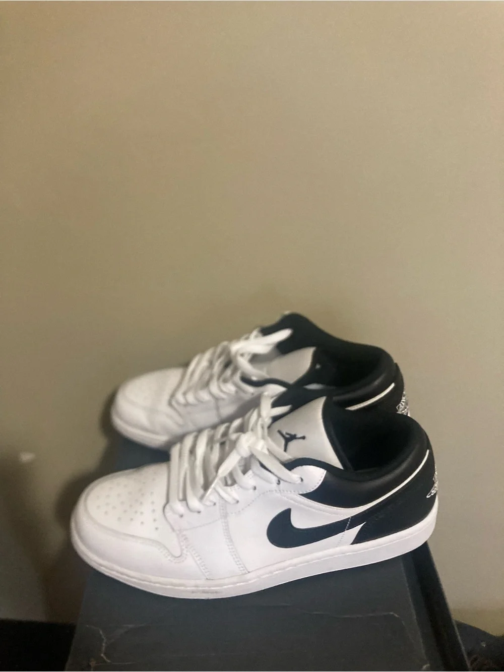 Jordan low top